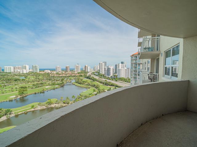 Condo for rent in Aventura