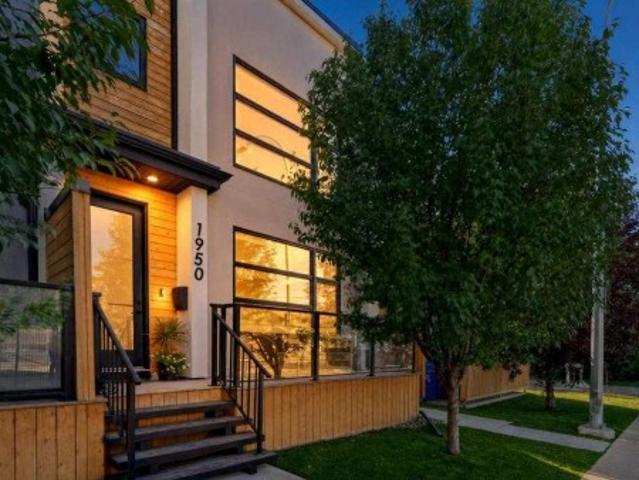 Townhouse for sale in Capitol Hill, Calgary