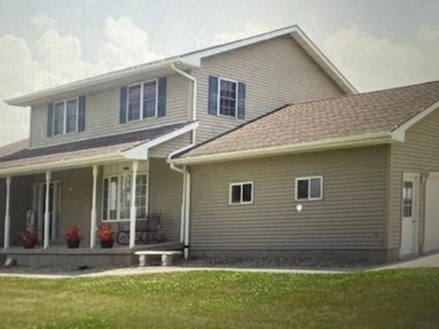 House for sale in Manchester, Iowa