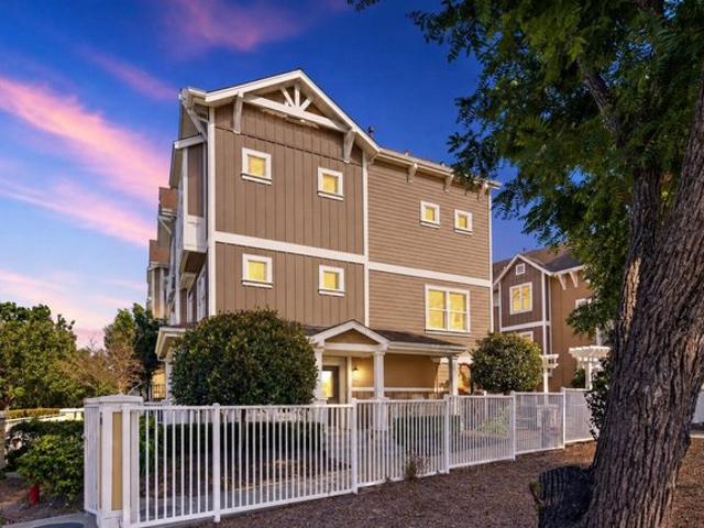 Condo for sale in Mountain View, California