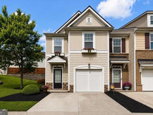 Townhouse for sale in Duluth, Georgia