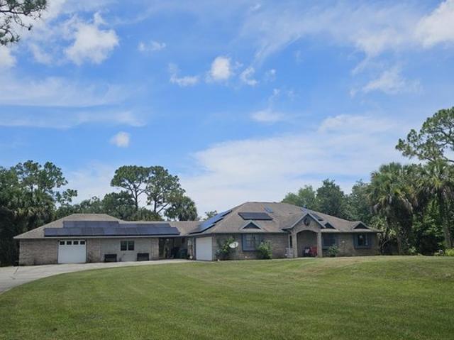 House for sale in Grant, Florida