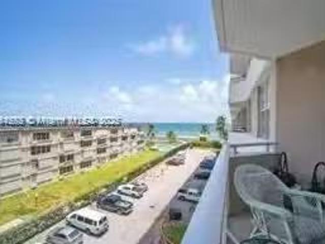 Apartment for rent in Hollywood