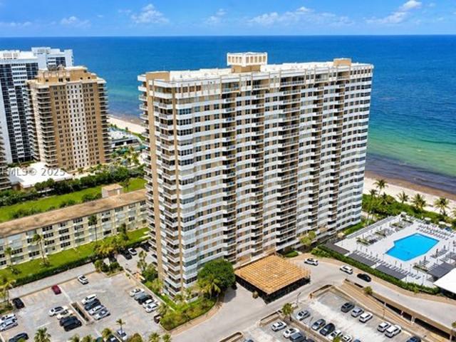 Condo for sale in Hallandale, Florida