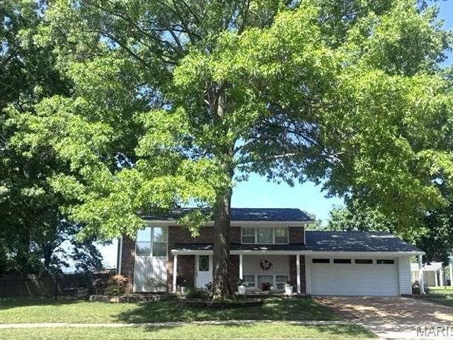 House for sale in Fenton, Missouri