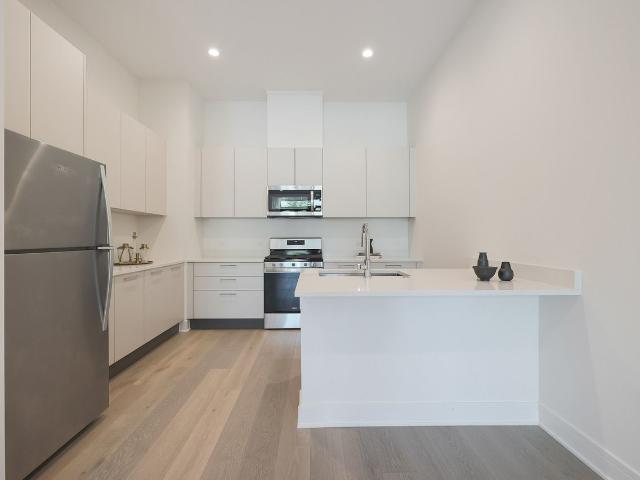 Condo for sale in Highland Park