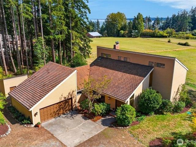 House for sale in Oak Harbor, Washington
