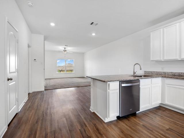 House for sale in Manor
