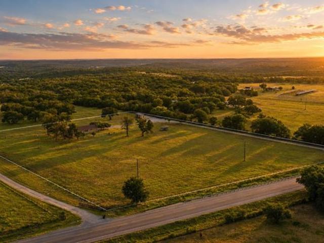 House for sale in Bluff Dale, Texas