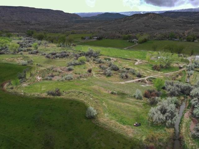 House for sale in De Beque, Colorado