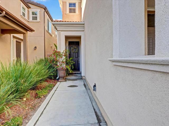 House for sale in Santa Paula, California