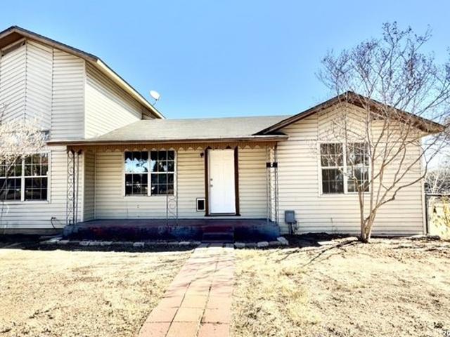 House for sale in Lytle, Texas