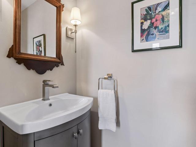 Townhouse for sale in Hennepin, Minnesota