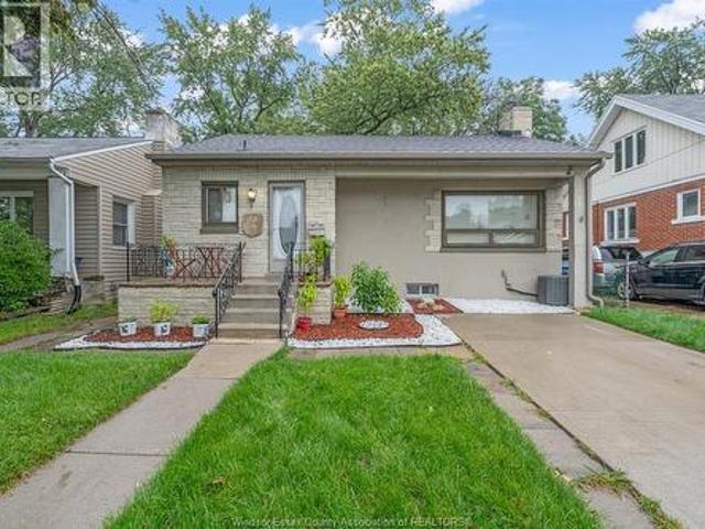 House for sale in East Windsor, Windsor