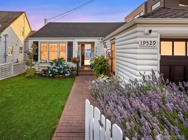 House for sale in Shoreline, Washington