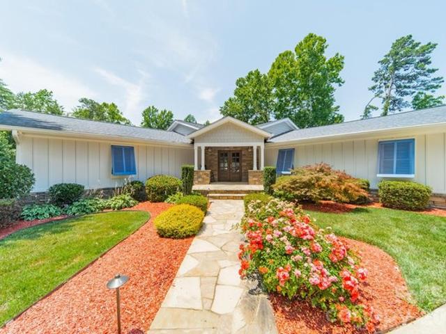 House for sale in Mecklenburg, North Carolina