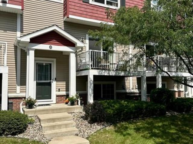 Townhouse for sale in Chanhassen, Minnesota