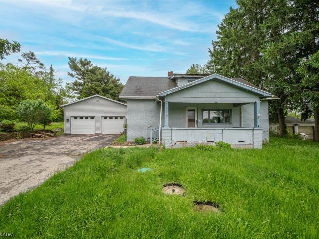 House for sale in Lowellville, Ohio