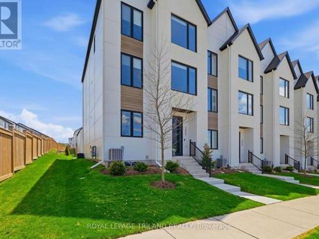 Townhouse for sale in Arva, Ontario