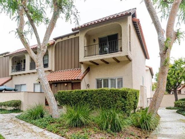 Townhouse for sale in Reseda, Los Angeles