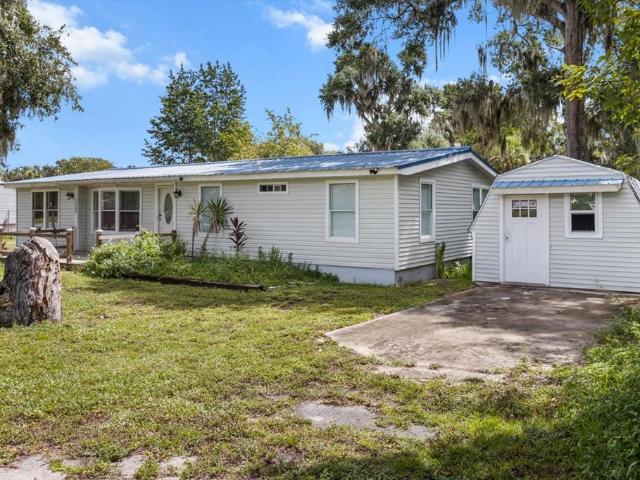 House for sale in Lake Panasoffkee, Florida