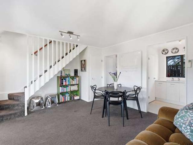 Townhouse for sale in Matata, Wellington