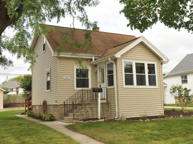 House for sale in Woodlawn Manor, West Allis