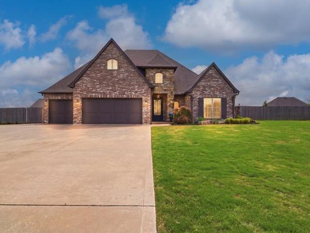 House for sale in Mounds, Oklahoma