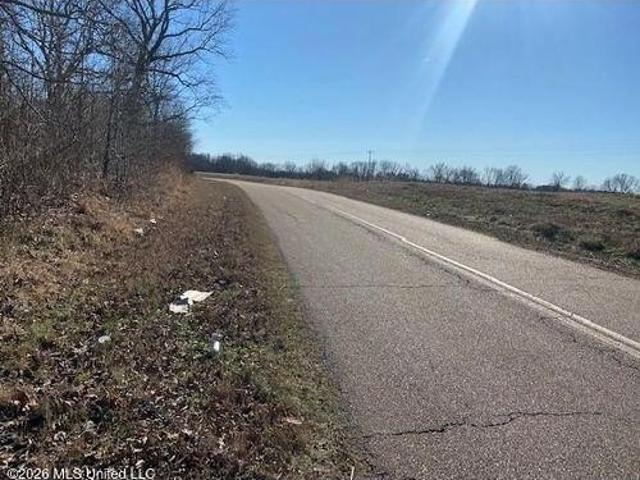 Land for sale in Batesville, Mississippi