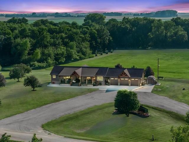 House for sale in Truman, Minnesota