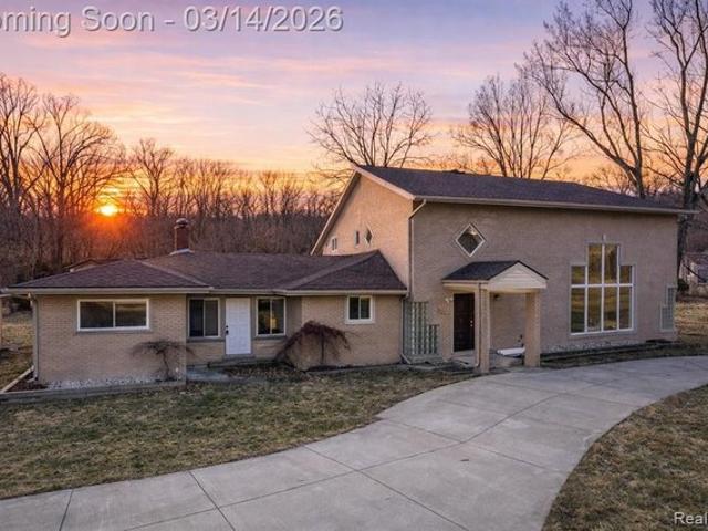 House for sale in Grosse Ile, Michigan