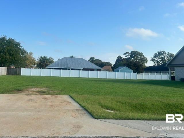 Land for sale in Robertsdale, Alabama