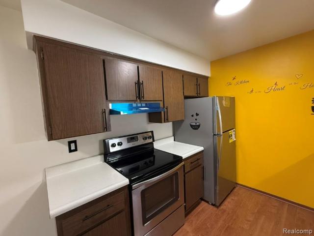 Condo for sale in Roseville, Michigan