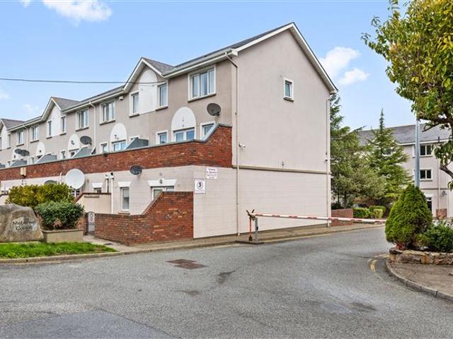 Terraced House for sale