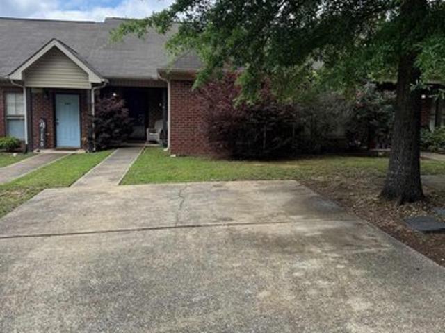 Townhouse for sale in Calera, Alabama