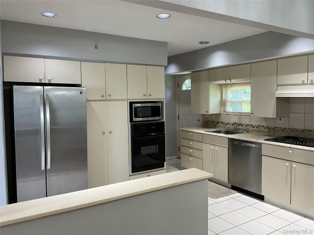 Property for rent in Nassau, New York
