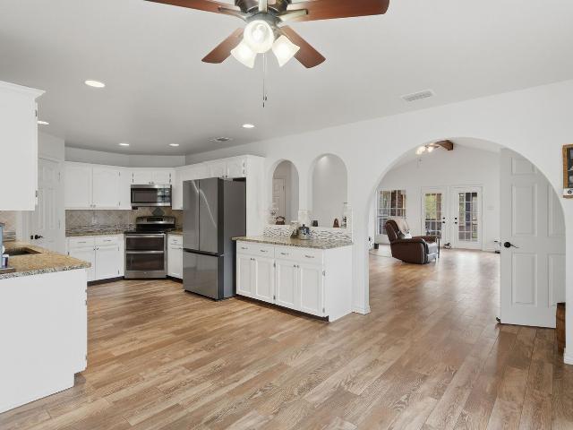 House for sale in Kingsbury, Texas