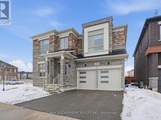 House for sale in Ancaster, Ontario