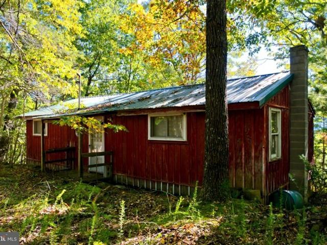 House for sale in Moorefield, Hardy County