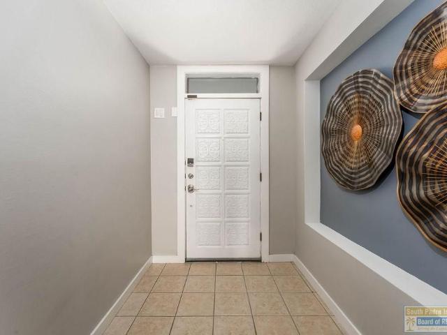 Townhouse for sale in Port Isabel