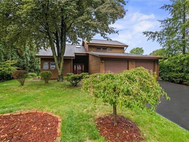 Condo for sale in Mercer, Pennsylvania