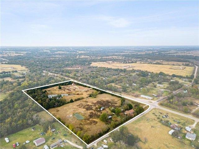 Farm for sale in Donie, Texas