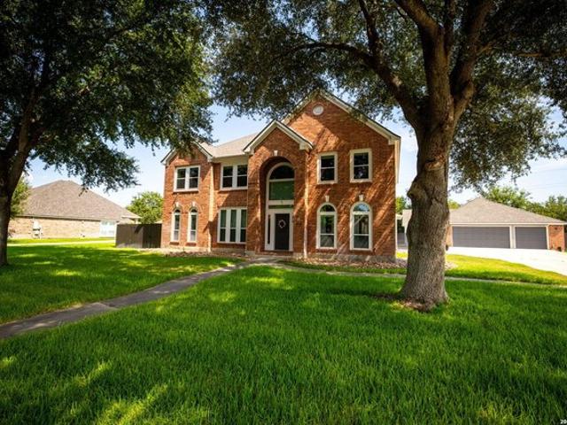 House for sale in Seguin, Texas