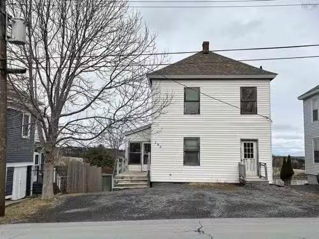 House for sale in Lunenburg, Nova Scotia