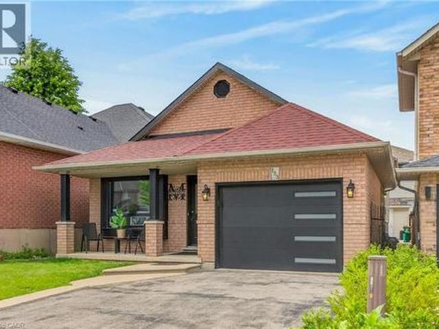 House for sale in Ancaster, Ontario