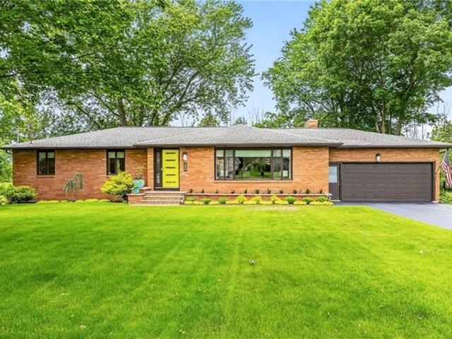 House for sale in Oak Hill, New York