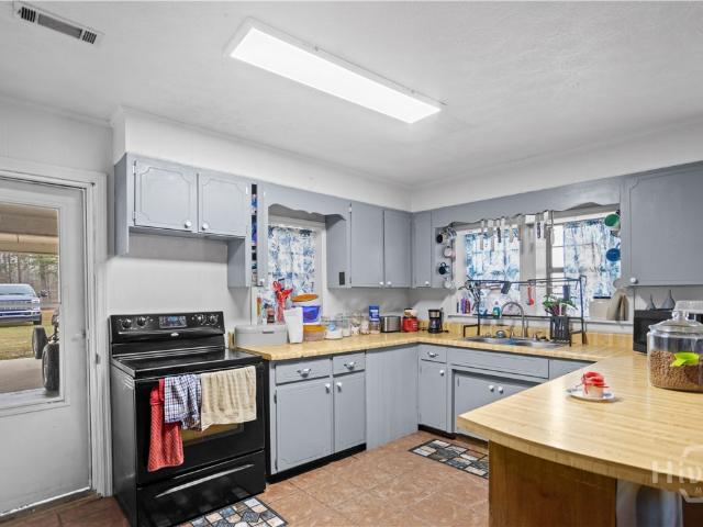 House for sale in Cobbtown, Georgia