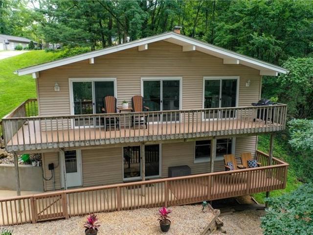 House for sale in Malvern, Ohio