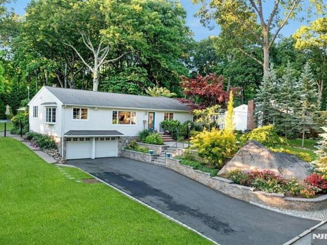House for sale in Mahwah, New Jersey