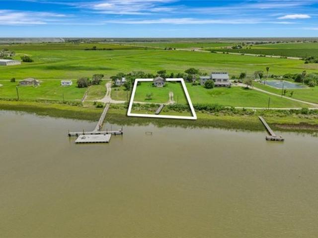 House for sale in Calhoun, Texas